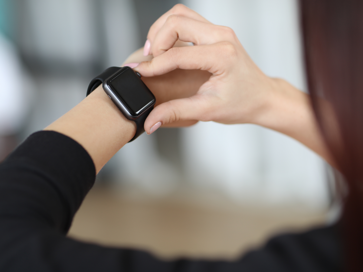 Exploring Variations in Sleep Perception: Comparative Study of Chatbot Sleep Logs and Fitbit Sleep Data